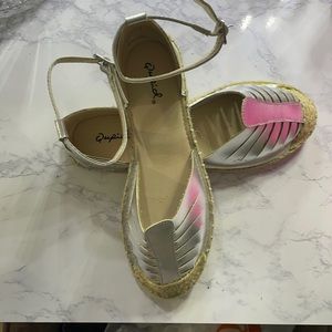 Closed toe sandals